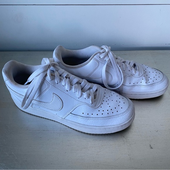 women’s nike court vision low (size 9.5w) - Picture 2 of 4